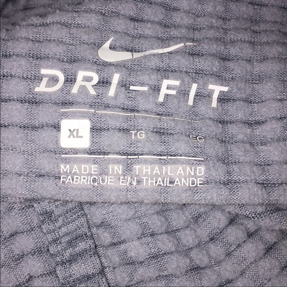 Nike Dri-Fit Men’s Gray Half-Zip - Picture 7 of 9
